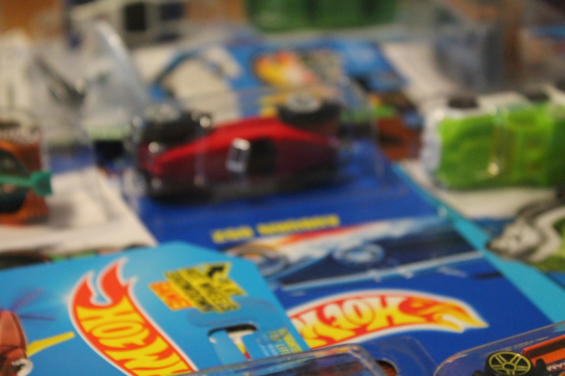 Illustration for article titled Enormous Die-Cast Collection - Box 3 - Hot Wheels